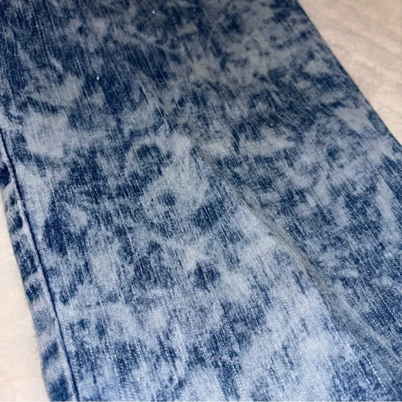 🌸 Variations M Rhinestone Acid Wash Jeans - Picture 3 of 8